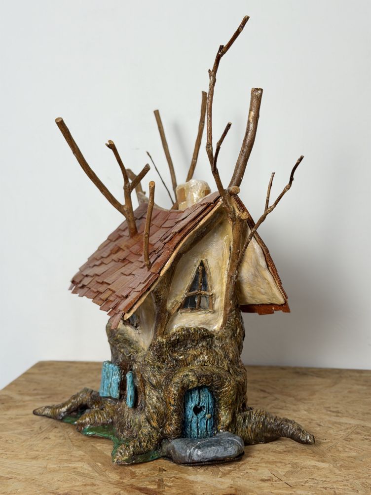 Esculturas artísticas de Dina Cró Art, peças feitas à mão com criatividade e detalhe